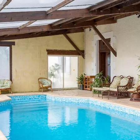 乡村民宿 Chateau Sleeps 17 Pool Wifi *