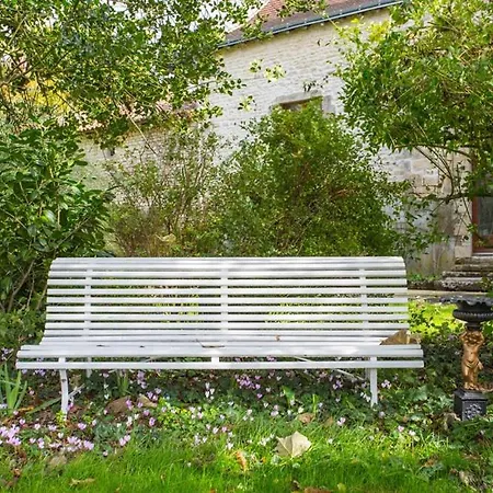 乡村民宿 Chateau Sleeps 17 Pool Wifi Ardilleux